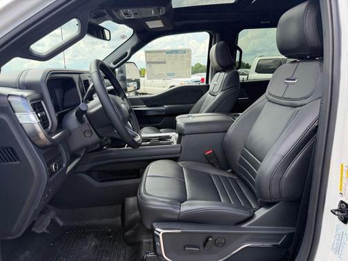 2025 Ford F-250 Platinum