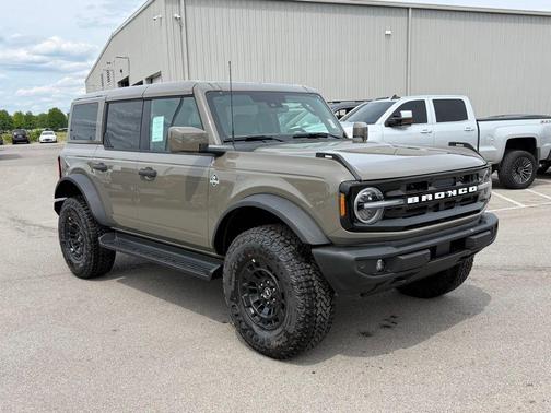 Gray 2026 Ford Bronco Outer Banks