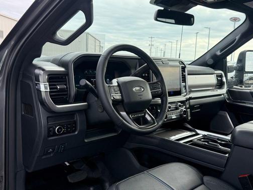 2026 Ford F-250 Platinum