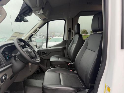 2025 Ford Transit-350 