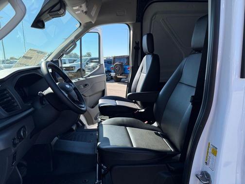 2026 Ford Transit-250 148 WB Medium Roof Cargo
