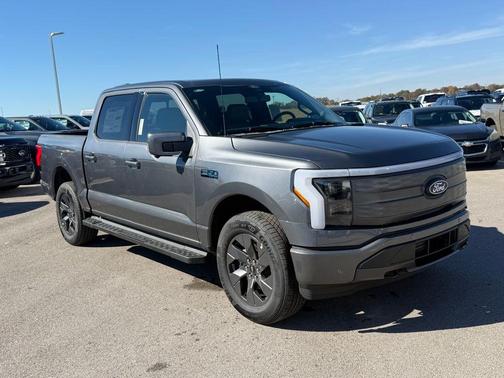 2025 Ford F-150 Lightning LARIAT