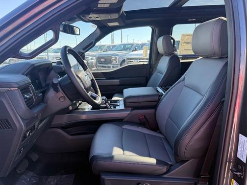 2025 Ford F-150 Lightning LARIAT