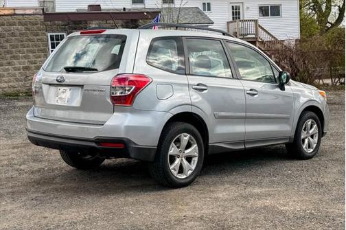 2015 Subaru Forester 2.5i