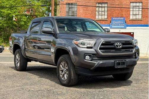 2016 Toyota Tacoma SR5