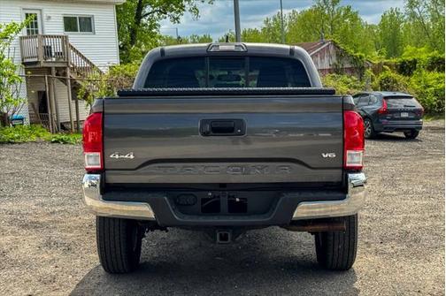 2016 Toyota Tacoma SR5