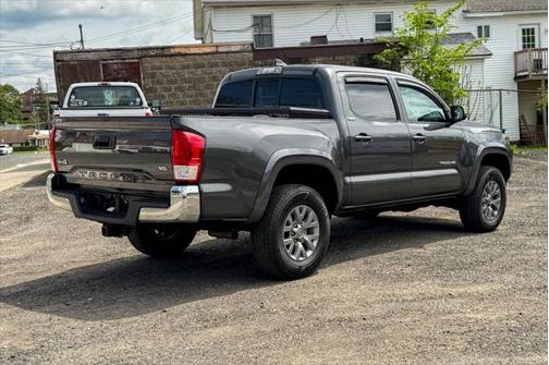 2016 Toyota Tacoma SR5