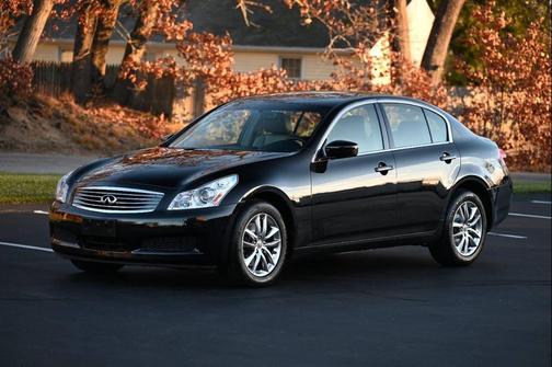 2009 INFINITI G37x Base