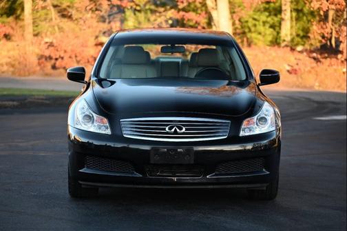 2009 INFINITI G37x Base
