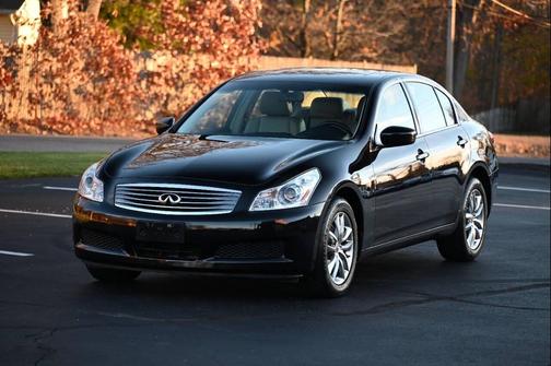 2009 INFINITI G37x Base