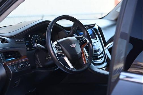 2017 Cadillac Escalade Premium Luxury