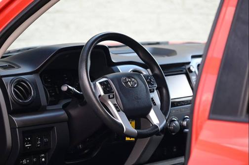 2018 Toyota Tundra SR5