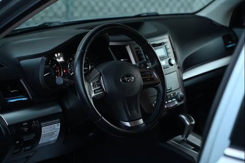 2012 Subaru Outback 2.5i Premium