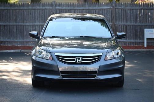 Gray 2011 Honda Accord SE