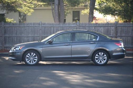 Gray 2011 Honda Accord SE