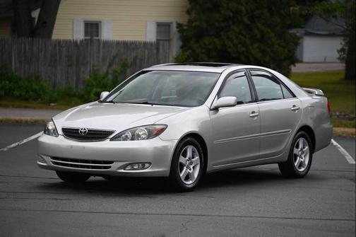 Silver 2003 Toyota Camry SE V6