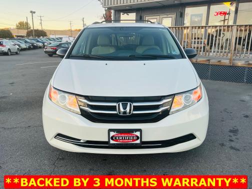 Photo 2 of 32 of 2016 Honda Odyssey LX