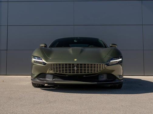 2022 Ferrari Roma Base