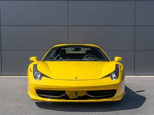 2015 Ferrari 458 Italia Base