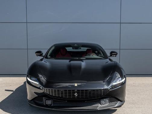 2022 Ferrari Roma Base