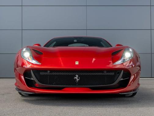 2020 Ferrari 812 Superfast Base