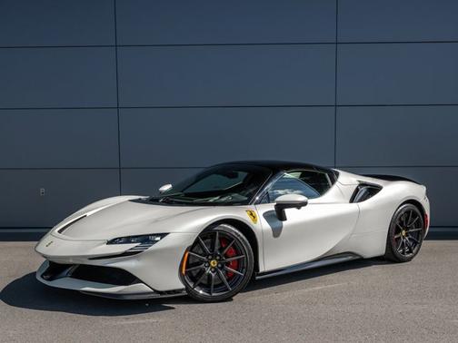 2023 Ferrari SF90 Spider Base
