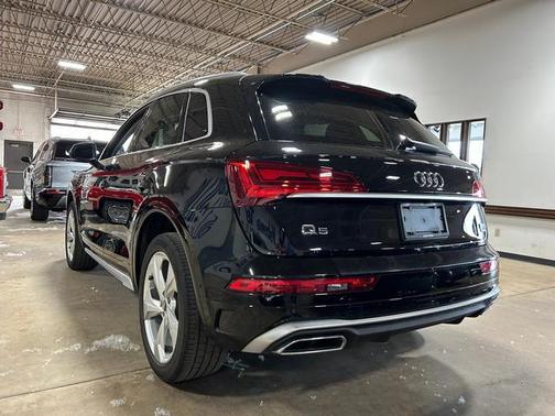2022 Audi Q5 45 S line Prestige
