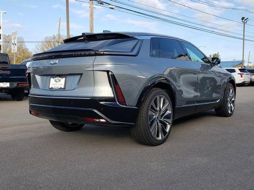 Silver Metallic 2027 Cadillac LYRIQ Signature Luxury