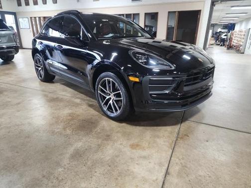 2024 Porsche Macan Base