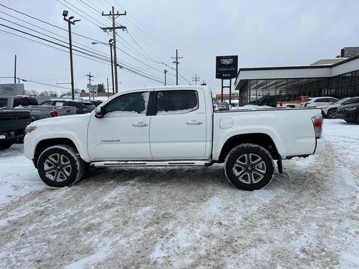 2018 Toyota Tacoma SR