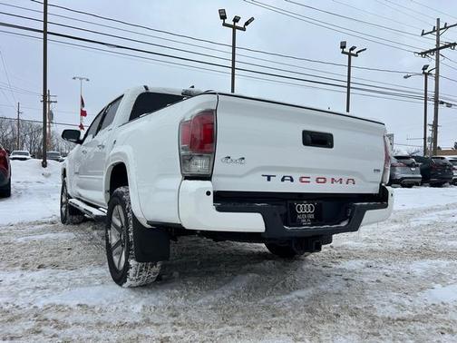 2018 Toyota Tacoma SR