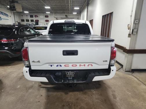 2018 Toyota Tacoma SR