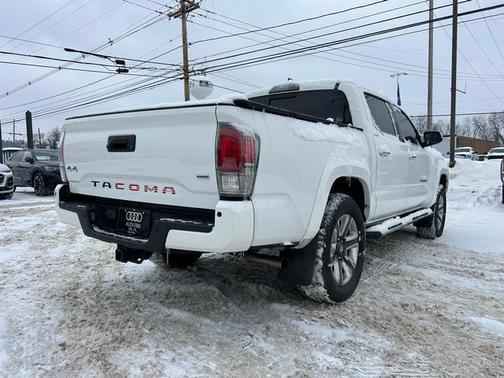 2018 Toyota Tacoma SR