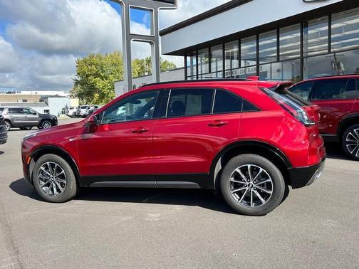 2024 Cadillac XT4 Sport