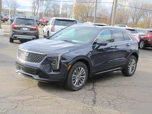 2025 Cadillac XT4 Premium Luxury