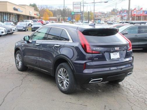 2025 Cadillac XT4 Premium Luxury