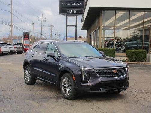 2025 Cadillac XT4 Premium Luxury