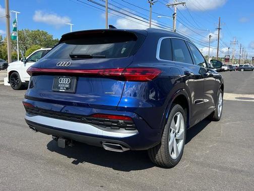 2025 Audi Q5 Premium Plus