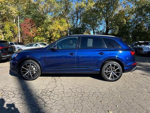 2023 Audi Q7 55 Premium Plus