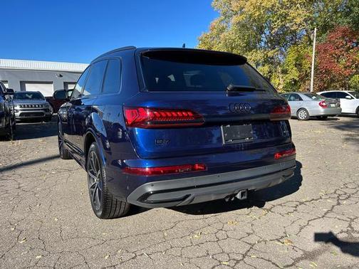 2023 Audi Q7 55 Premium Plus
