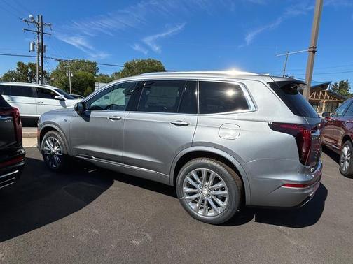 2025 Cadillac XT6 Premium Luxury AWD
