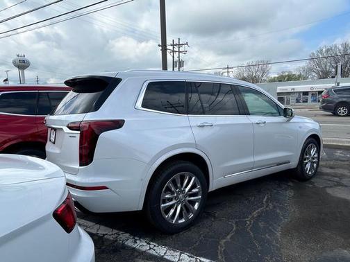 2025 Cadillac XT6 Premium Luxury AWD