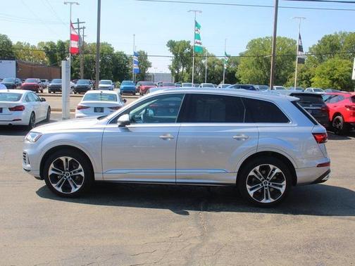 2021 Audi Q7 55 Premium Plus