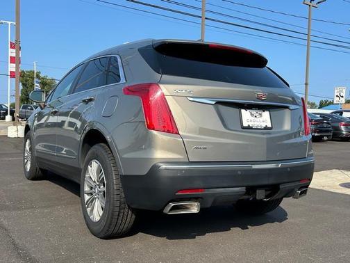 Bronze Dune Metallic 2019 Cadillac XT5 Luxury