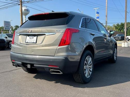 Bronze Dune Metallic 2019 Cadillac XT5 Luxury