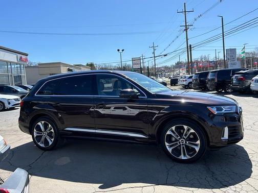 2022 Audi Q7 55 Prestige