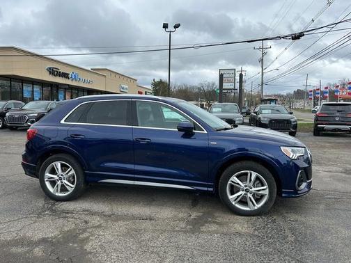2024 Audi Q3 Premium 45 TFSI S line quattro Tiptronic