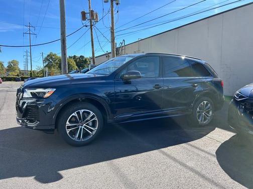 2026 Audi Q7 45 Premium Plus