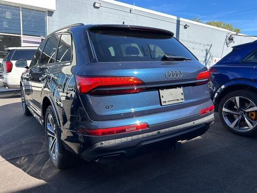2026 Audi Q7 45 Premium Plus