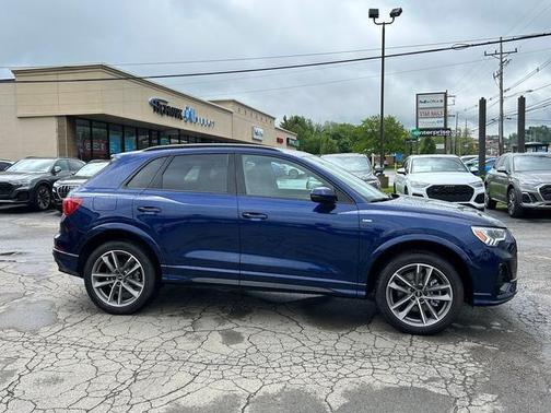 2025 Audi Q3 Premium 45 TFSI S line quattro Tiptronic